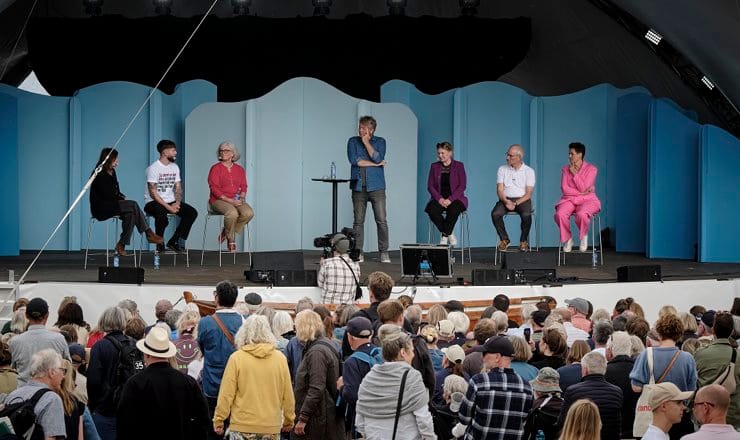Når debatter dør i stilhed: Folkemødets glemte kommunikationslektioner indlægsbillede